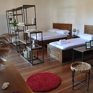  Guest house Timber